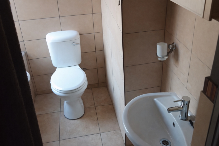 2 Bedroom Property for Sale in Waterval East North West